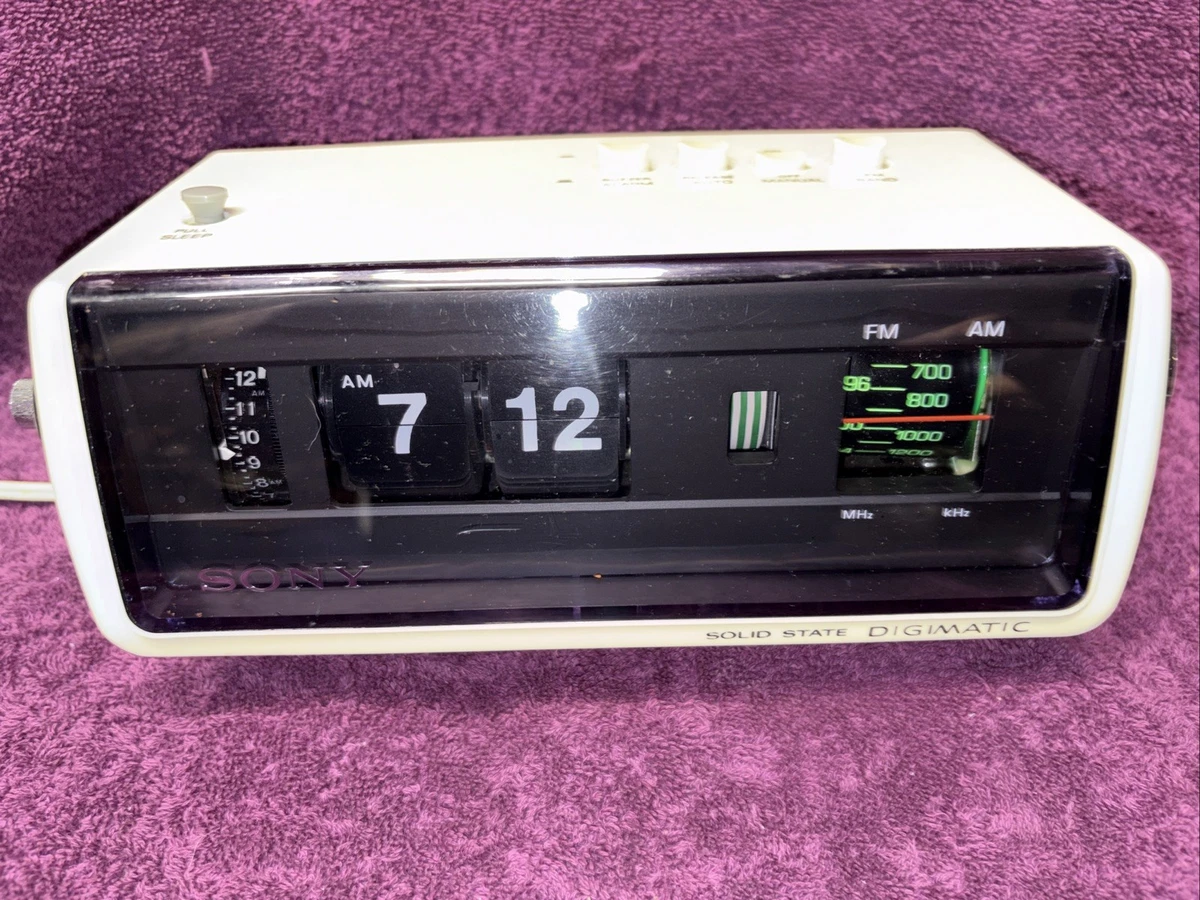 Radio-réveil Vintage Sony Black Light Digimatic - 1ère Génération 1980 - Occasion