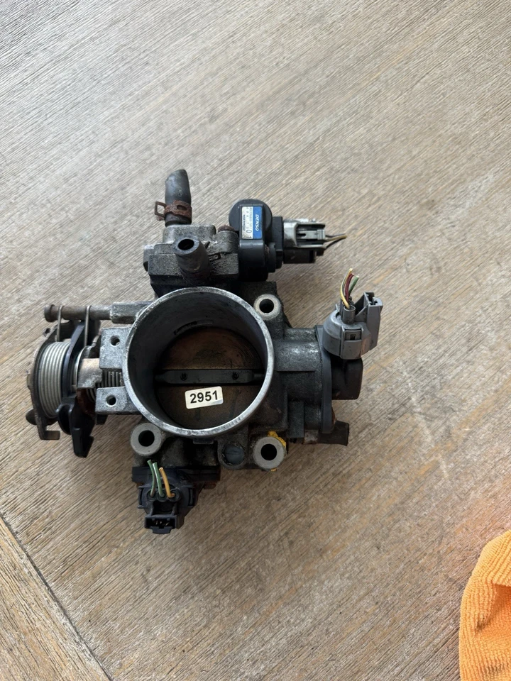 Conjunto de unidad de carrocería de acelerador Acura TL 2000-2003 3,2 L Foto 2 de 4