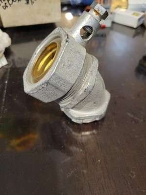 Diamond E 1 1/4 Seal Tight 45 Degree Angle Ell Fitting With Grounding Conection