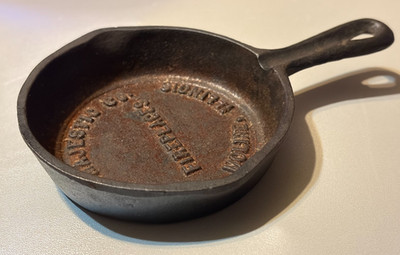 Enterprise Stove Co. Skillet Barnett-Majestic Co. Fireplaces Moline Illinois 