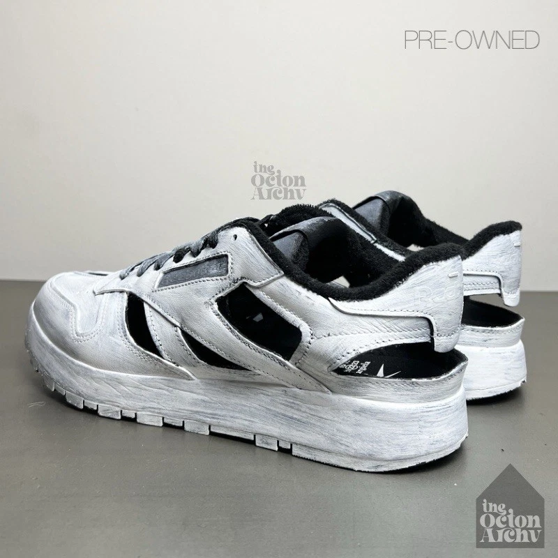 Size 11.5 Maison Margiela x Reebok Classic Leather Tabi DQ Low 'Whiteout' GX6244 - Image 2 of 4