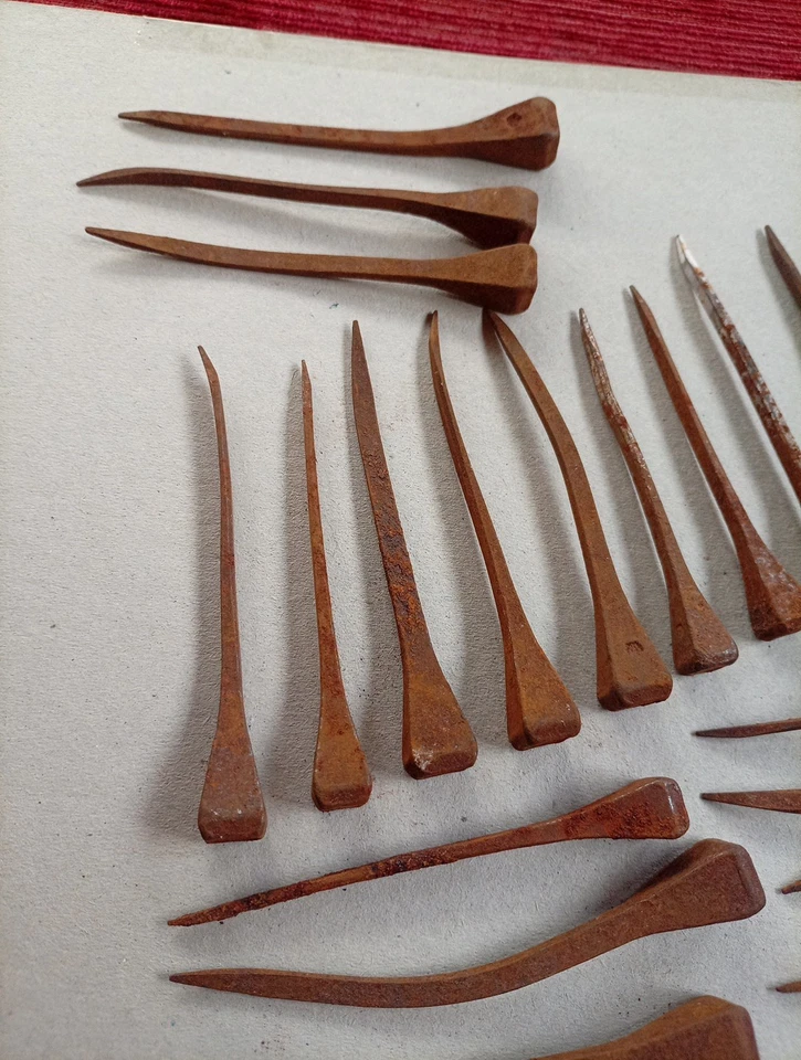 25 Clous Anciens - Photo 3/4