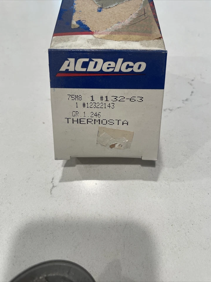 Nuevo termostato de refrigerante AcDelco 12322143 Ford Courier 1972-82 Foto 4 de 4