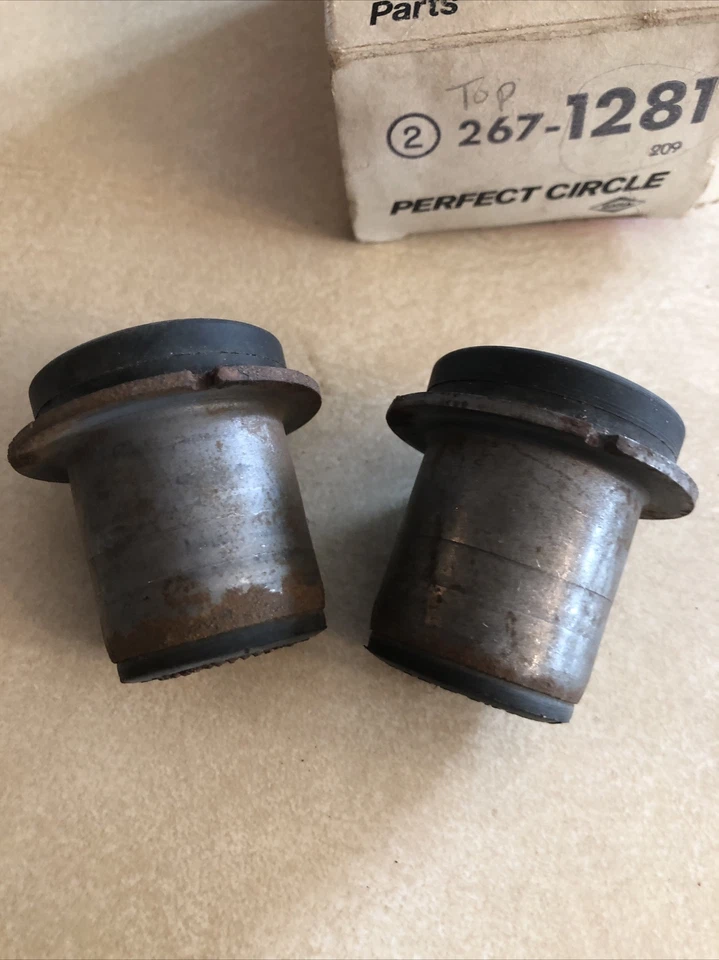 Bujes de brazo de control 65-70 NORS 2 Pontiac Bonneville, Grand Prix Catalina Star Foto 3 de 4