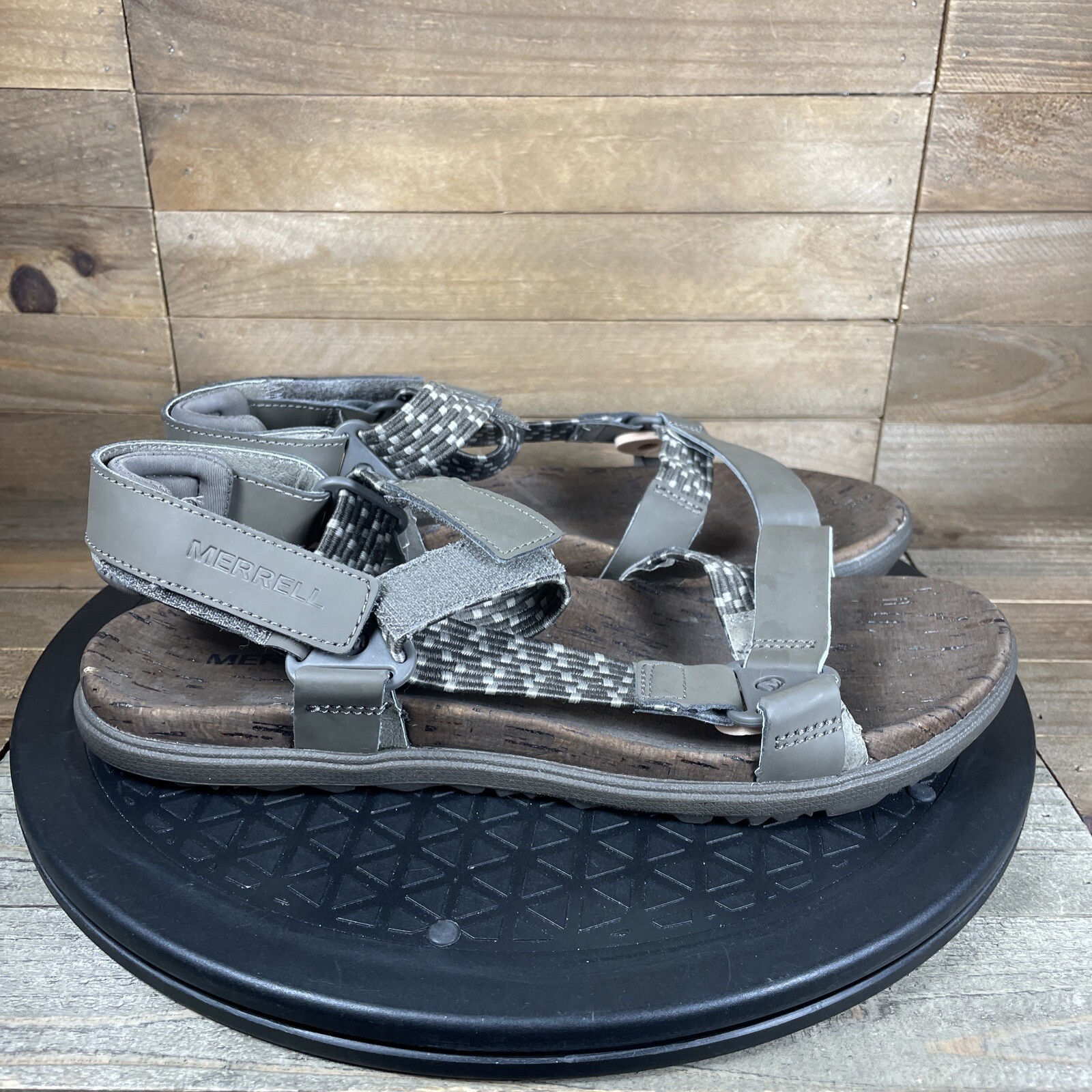 Sandali da donna grigi Merrell taglia 8 Around Town tessuti grattacieli sportivi