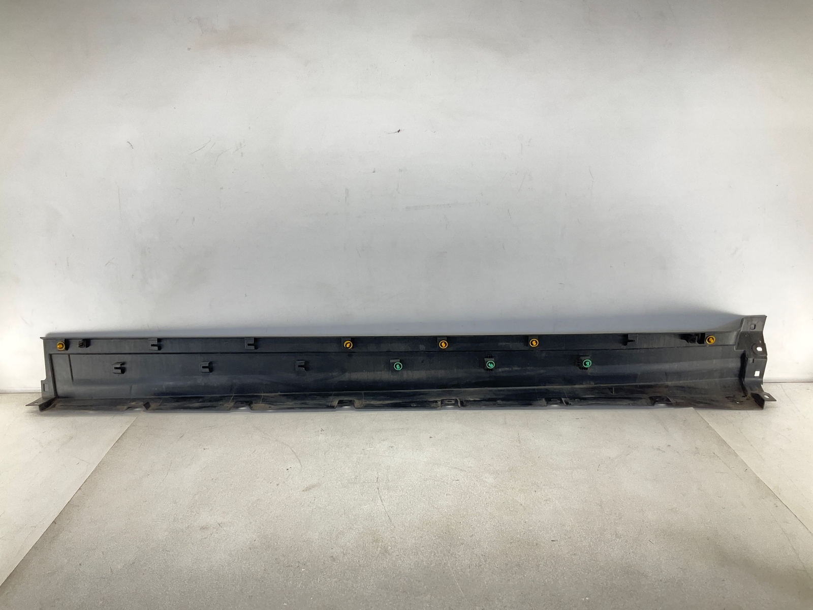 17-20 MASERATI Levante Right Passenger Side Rocker Panel Skirt Molding OEM CM