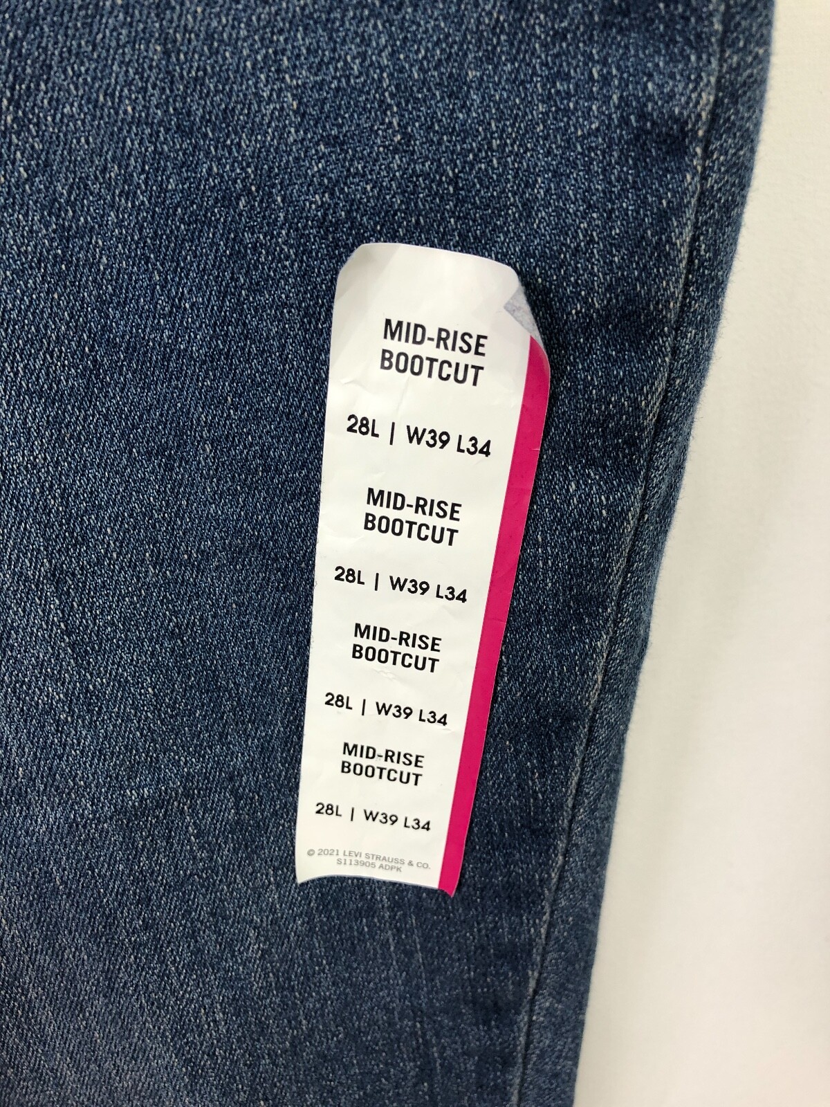 Signature Levi Strauss Jeans Gold Bootcut Blue Women Size 28L 48"W 33.5"L NWT thumbnail 5