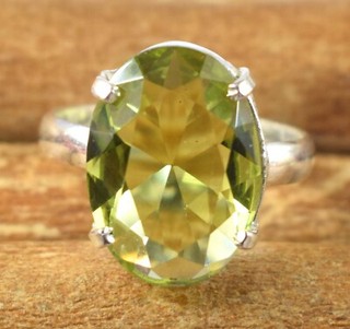 Anillo de compromiso certificado con piedras preciosas ovaladas de peridoto verde oliva natural de 9 80 quilates
