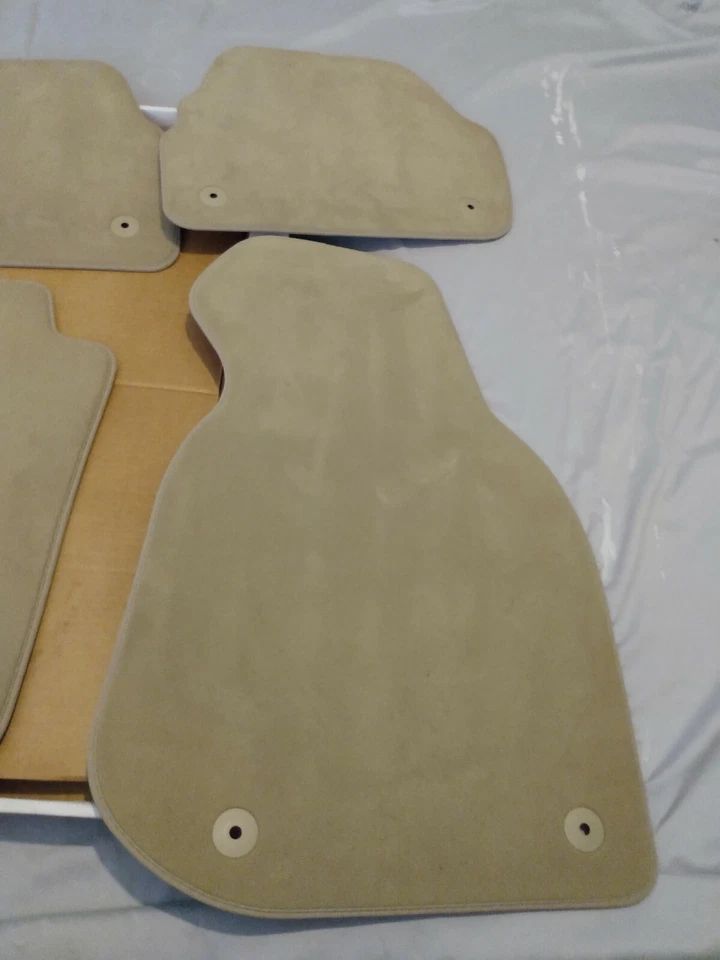 Juego de alfombrillas AUDI A6 1999 OEM Foto 3 de 4