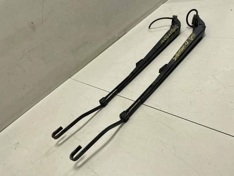 Brazos limpiaparabrisas Chevrolet Suburban 1500 2012 fábrica Foto 3 de 4