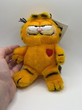 DAKIN The Year Of The Party Garfield Plush Cat w Red Heart VINTAGE 80s