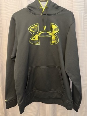Under Armour Storm ColdGear pullover hoodie in men s medium (loose fit).