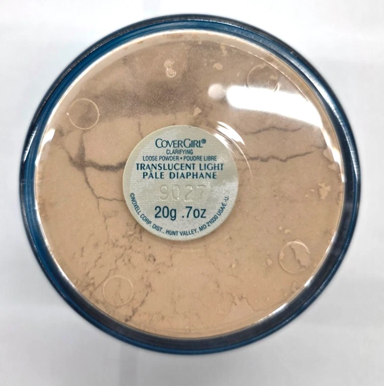 Covergirl Clarifying Loose Powder -528 Translucent Light - Image 2 of 2