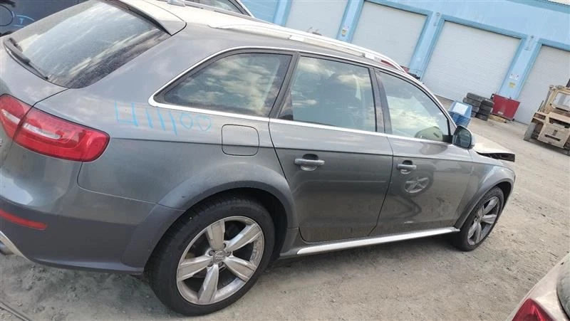 Right QUARTER PANEL ASSY For 2013-2016 AUDI ALLROAD - Image 4 of 4