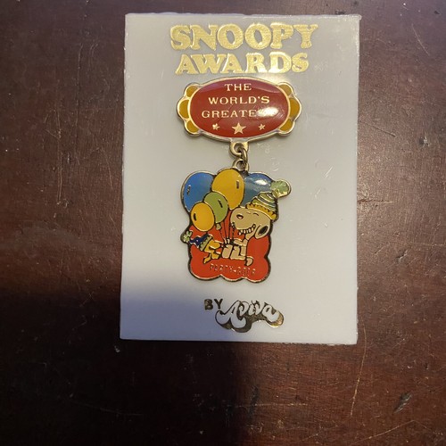 Snoopy Woodstock Award Pins Peanuts Lot of 4 Playboy Dad Party Business VTG - Picture 5 of 6
