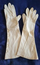 Vintage Fownes Royale Ladies Size 7 White Hand Gloves with Pearlescent Accents