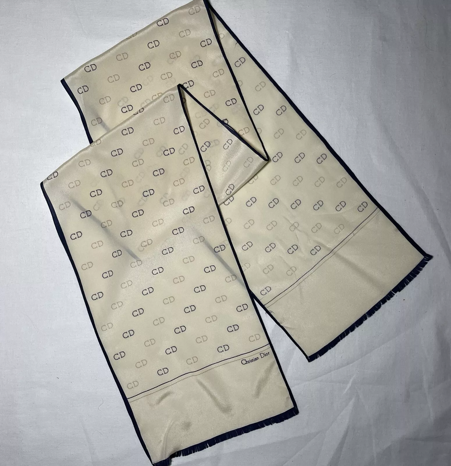 Foulard en soie logo ivoire Christian Dior 