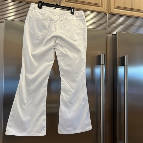 INC RETRO JEANS FLARED BELL LEGGED DENIM WHITE GR. 12 Macy’s International Concep - Bild 2 von 7