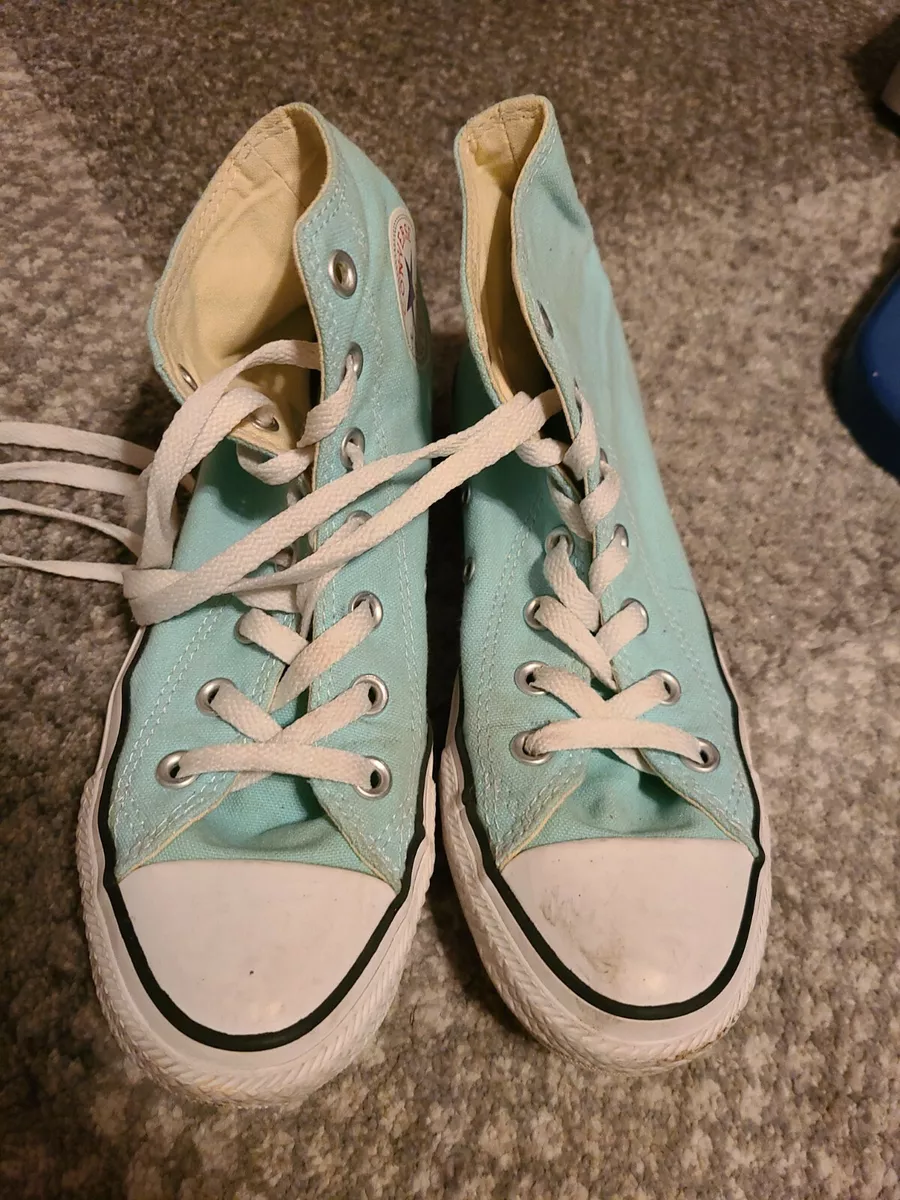 Light aqua deals converse