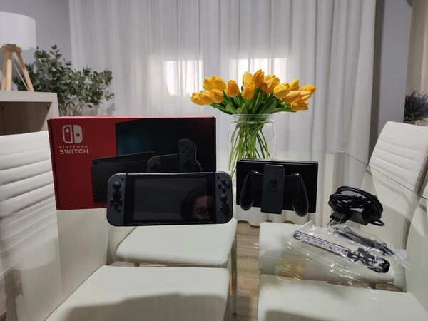 nintendo switch color negro 32GB en perfecto estado