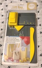 We R Memory Keepers Gift Bag Punch Board tool