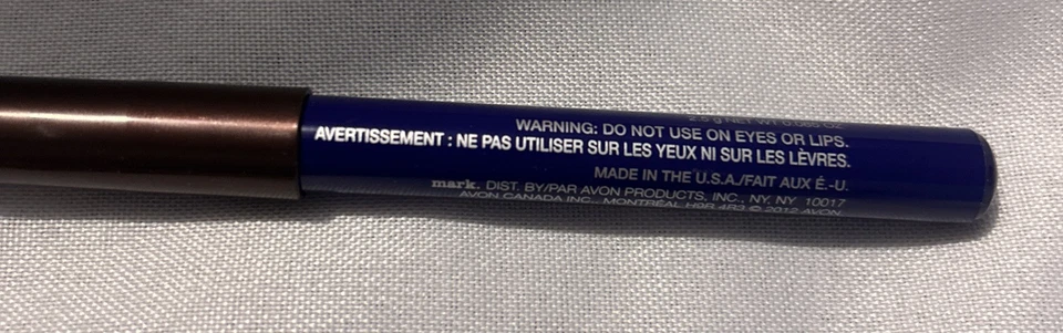 Lápiz de fragancia sólida Avon Mark Celebrar 0,085 OZ para mujeres damas fragancia Foto 3 de 4
