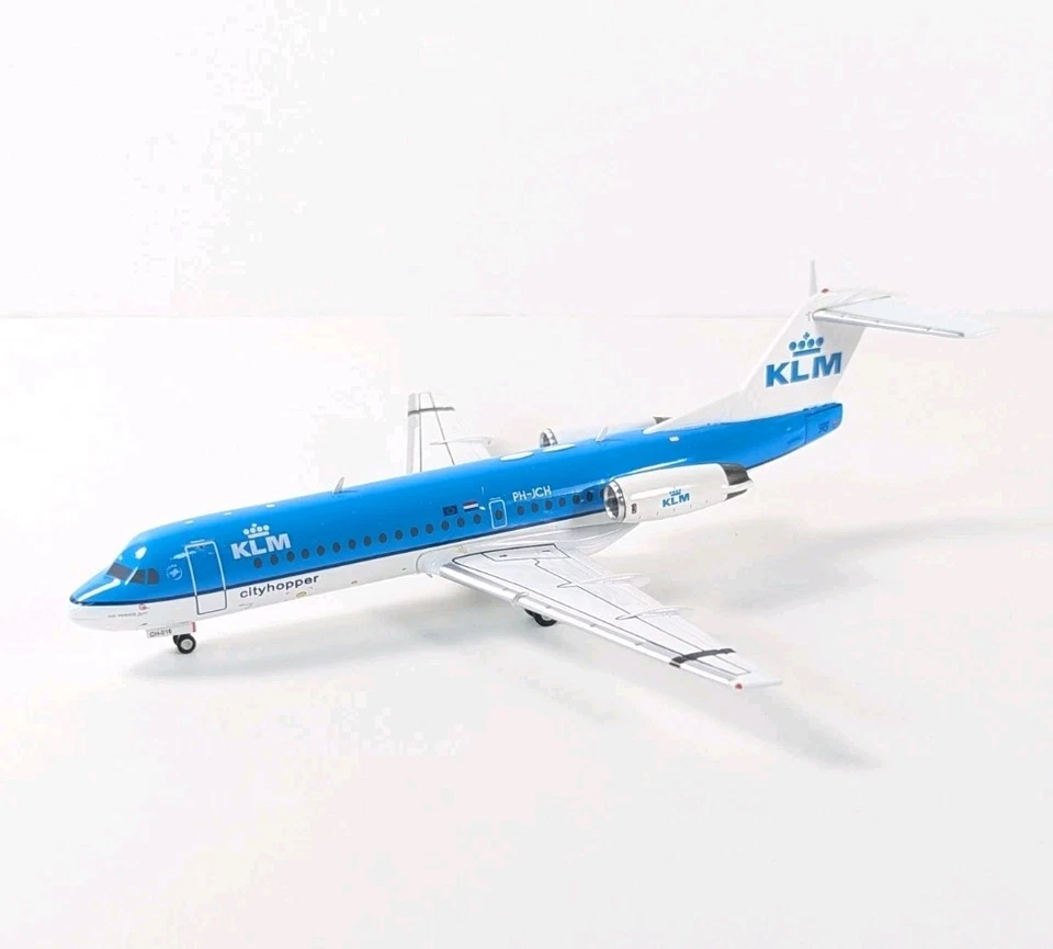 Gemini 200 KLM Cityhopper Fokker 70 PH-JCH 1:200 Die-Cast Model G2KLM120 & Stand - Image 4 of 4