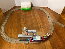 Thomas & Friends Train Trackmaster Holiday Time At Sodor Play Set *Incomplete