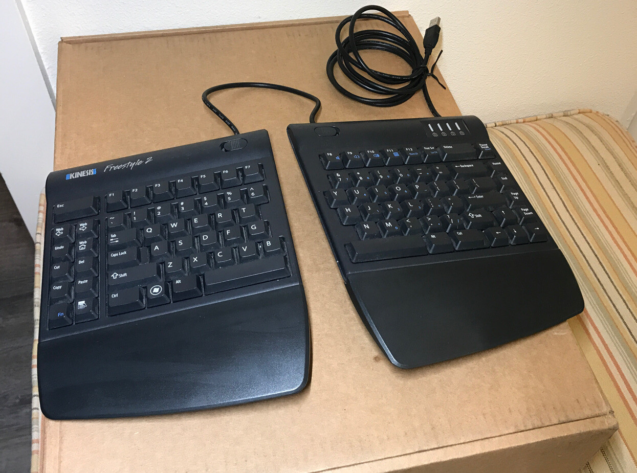 Kinesis Freestyle2 Ergonomic Split Keyboard Lifts Palm Rest Pre-Owned