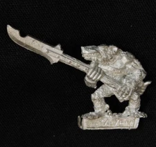 SKAVEN SLAVE with SPEAR #2  halberd OOP Metal Warhammer 1998 RAT  AoS loose mini