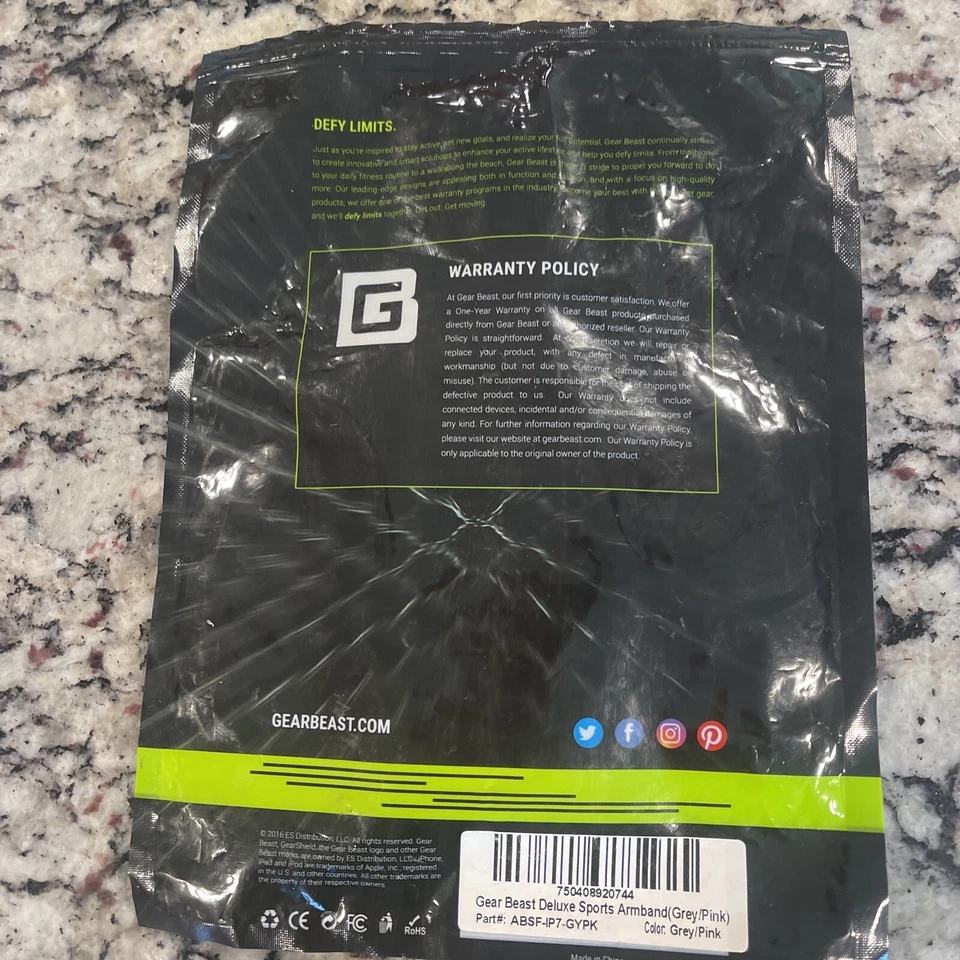 GearBeast Deluxe Sports Armband Grey/Pink for iPhone 7 & phones 5.5" x 3.25" - Image 2 of 4