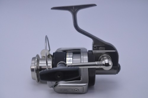 Hard To Find Abu Garcia Suveran S2000M 5.2:1 Gear Spinning Reel Excellent W/Box - Picture 2 of 15