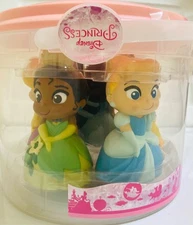 BNWT Disney Princess Bath Toy Set Cinderella, Belle, Jasmine, Tiana, & Rapunzel