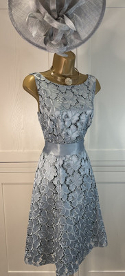 Phase Eight UK 12 hellblau Blumen Satin Fit & Flare ärmellos Anlass Kleid