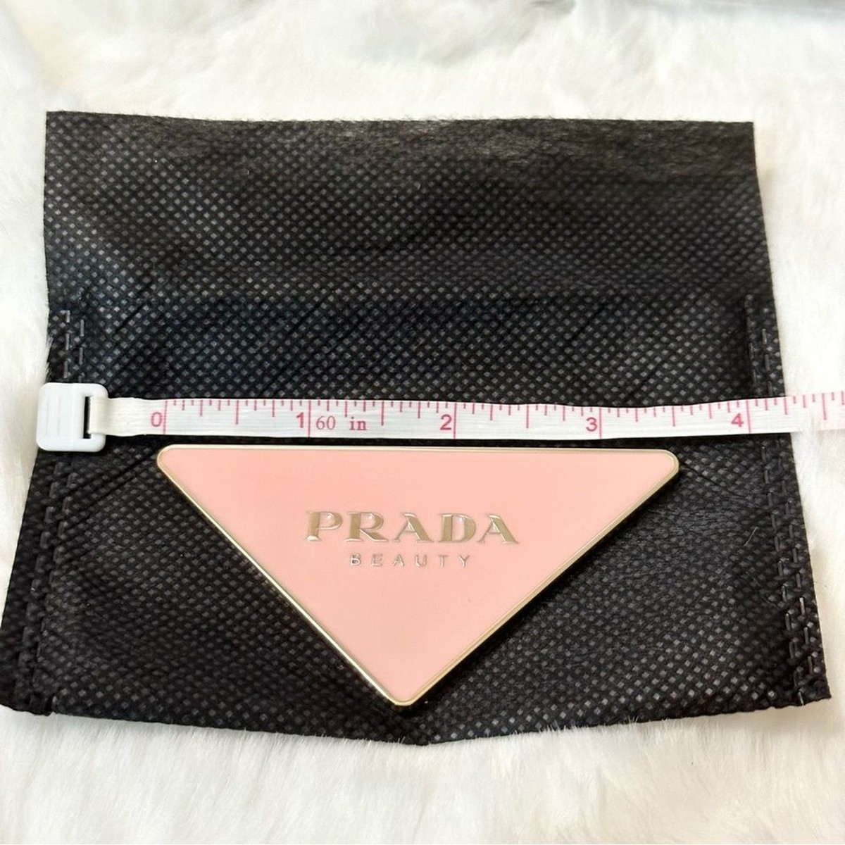 PRADA 手鏡　ミラー Prada Beauty Triangle Pink Hand Mirror Pocket Compact Gift