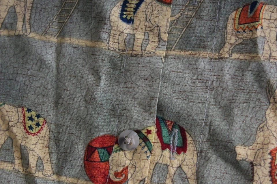 Campia Moda Circus Elephant Artwork Rayon CAMP SHIRT Large L  - Image 2 of 4