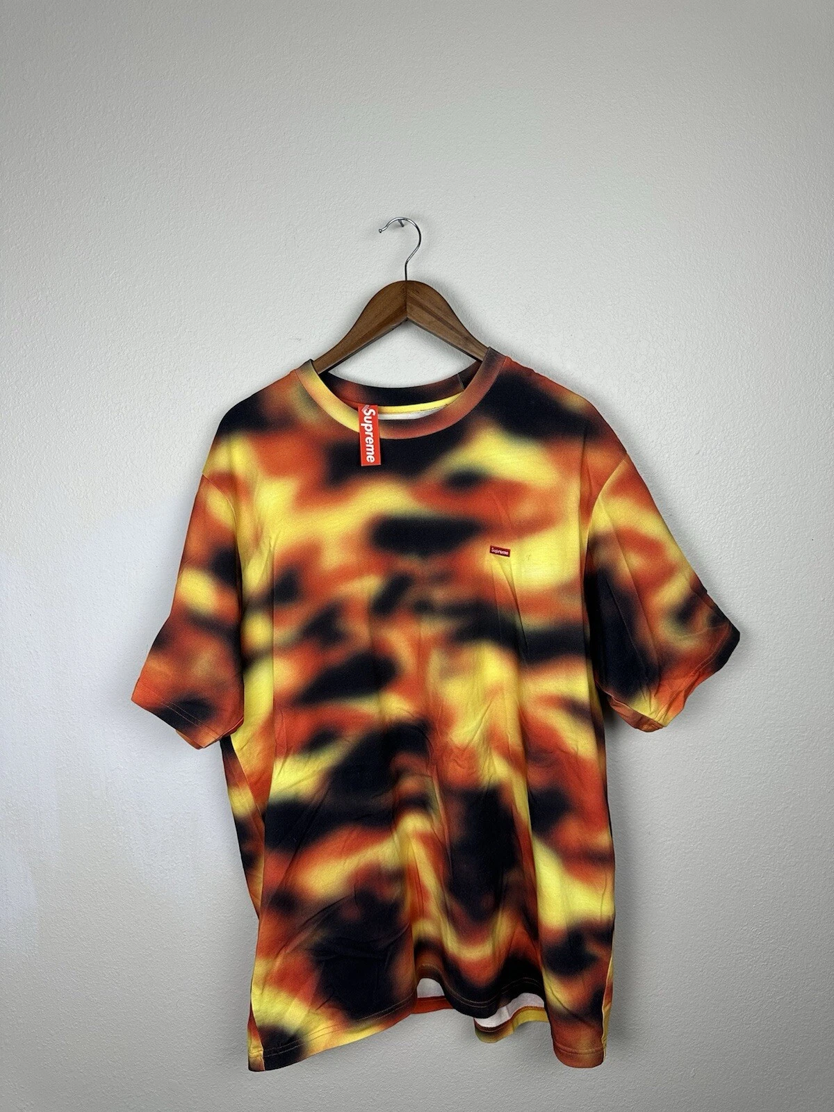 Tee shirt Supreme Small Box Logo Flames (NEUF)