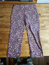 women's counterpart Capri  Floral Print  ,stretchy pants, Pink, size large