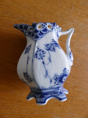 Royal Copenhagen Musselmalet Vollspitze Sahnegiesser Form 1/1031 KS-186