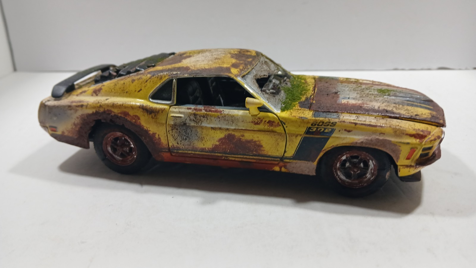 Custom Wellies Custom Welly 1970 FORD MUSTANG BOSS 302 Barn Find Weathered - 1:24 ...