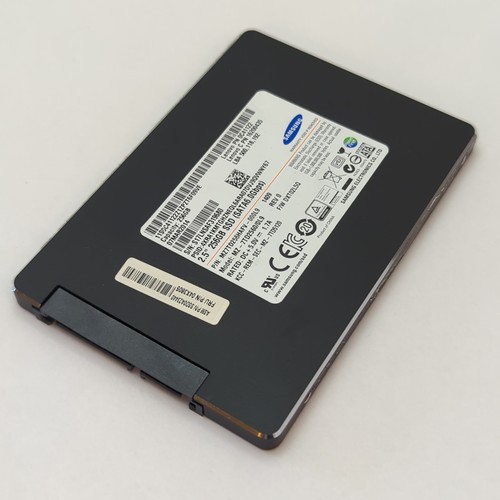 Samsung 256GB 2.5 Zoll SATA III SSD Internes Solid State Drive