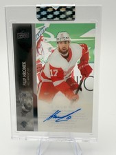2021-22 Upper Deck Clear Cut Hockey Auto Filip Hronek #CC-FH Detroit Red Wings