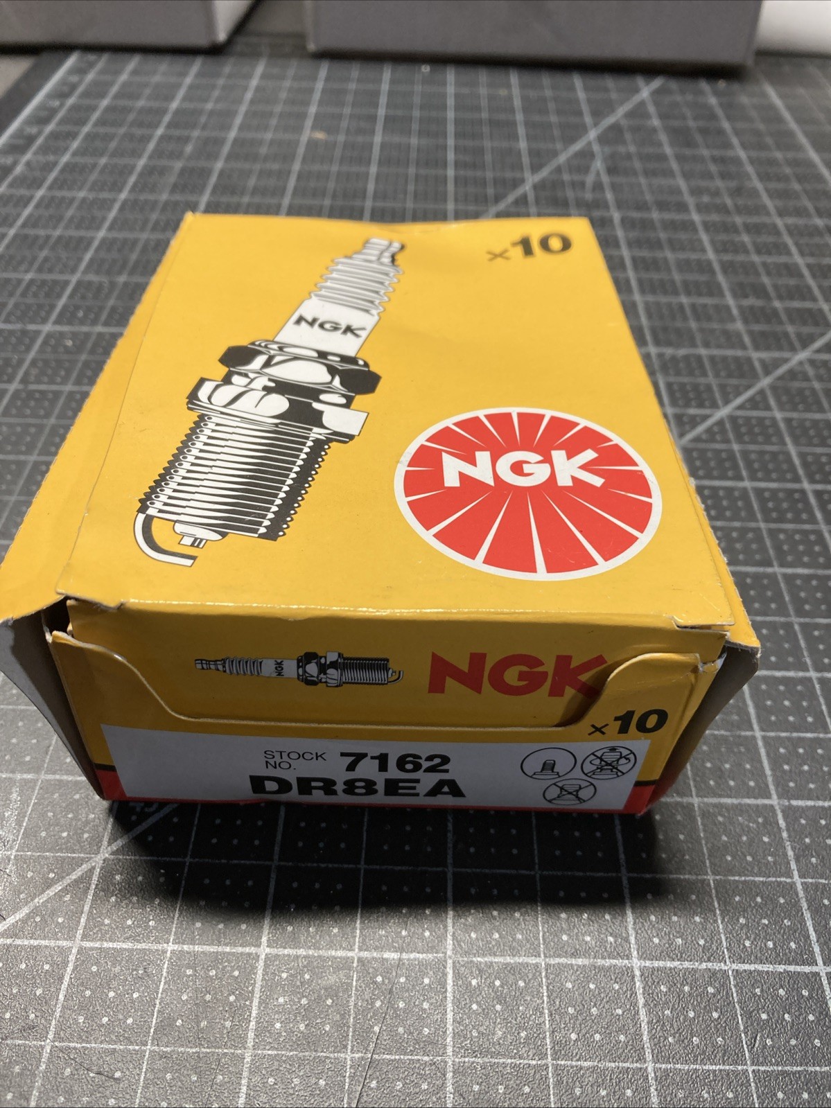 NGK 10 Pack of Genuine OEM 7162 Spark Plugs, DR8EA-10PK