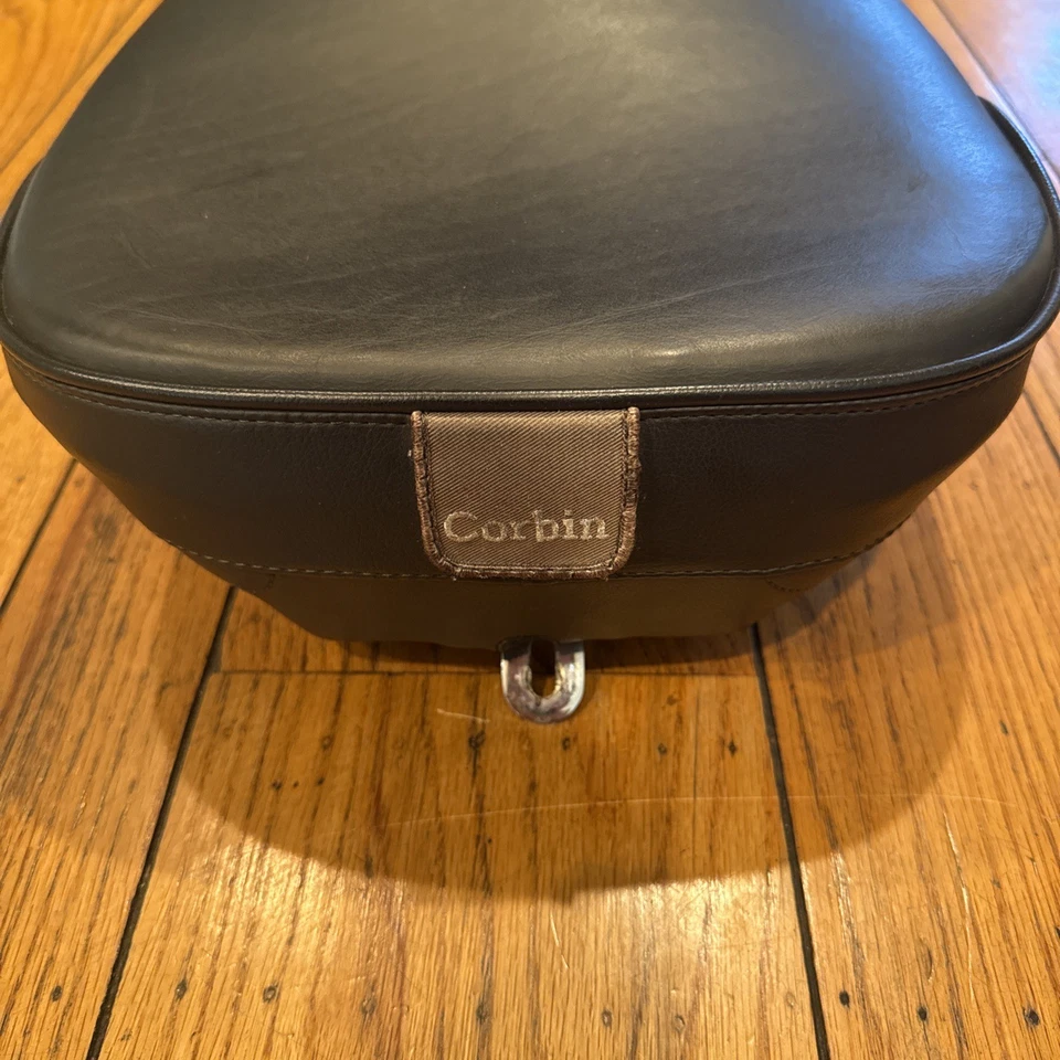 Asiento Corbin Doble Tour para Harley-Davidson Leather Foam Technology RK-DT-V99 Foto 3 de 4