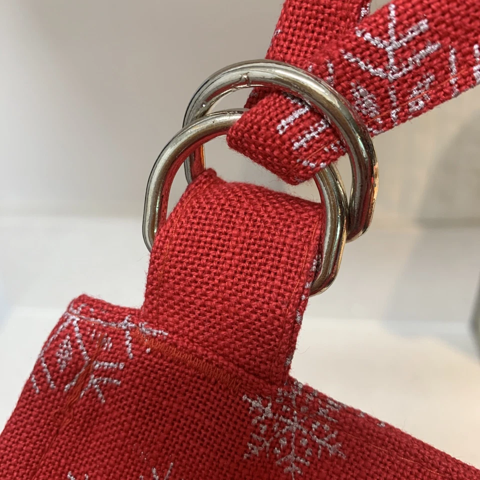 Red Christmas Apron with Snowflakes, 2 Front Pockets & Adjustable Neck Strap - Image 4 of 4