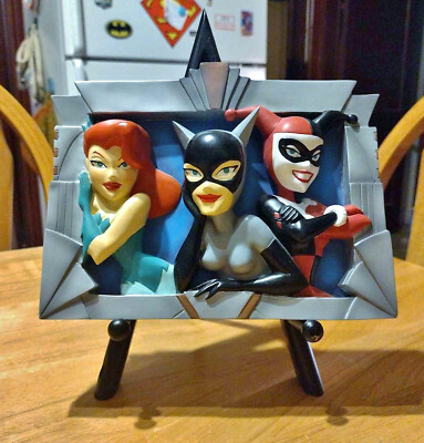 Batman TAS ''Deadly Beauties'' 6 1/2'' 3D Wall Plaque #1379/2500 Warner Bros.