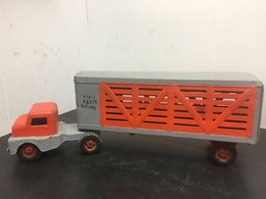 structo farms toy truck