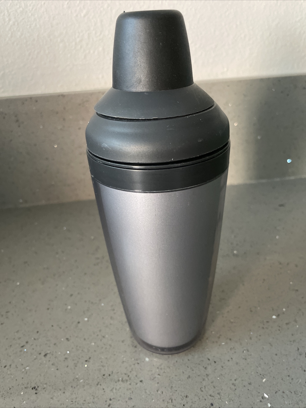 OXO GOOD GRIPS DOUBLE WALL COCKTAIL SHAKER 16 OZ STAINLESS STEEL STRAINER