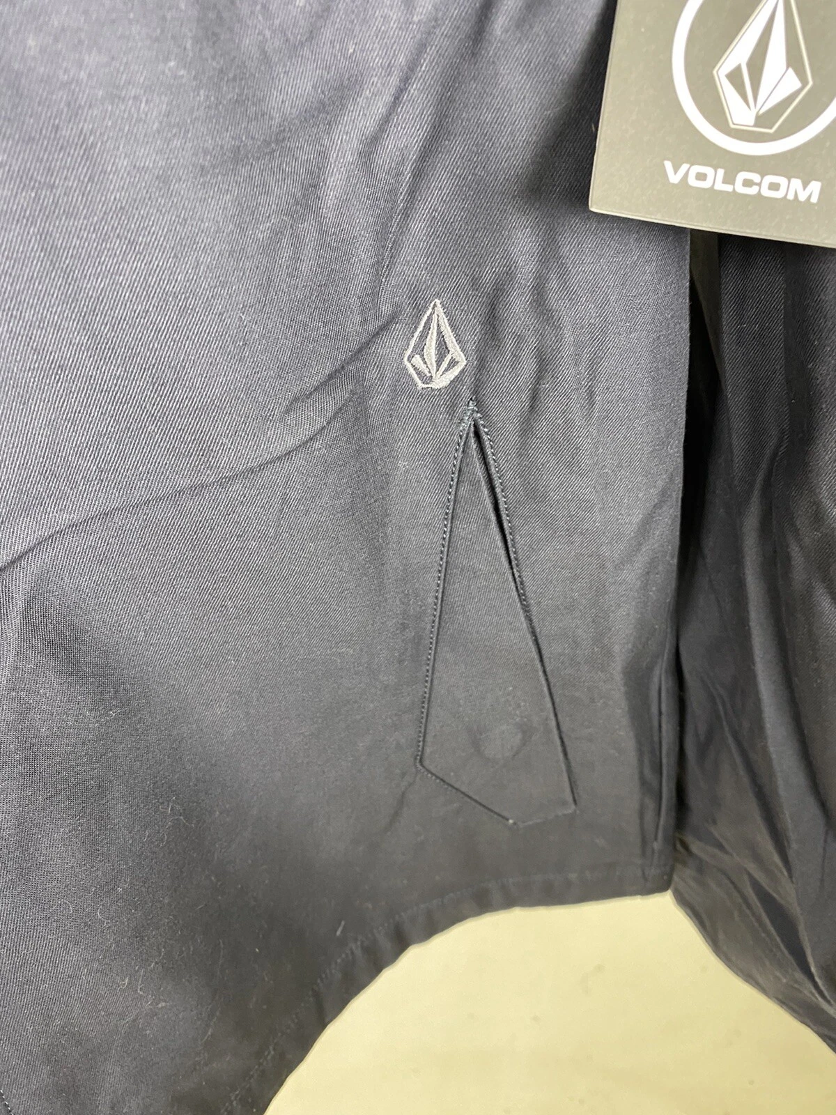 Volcom Bashi Hooded Jacket - Medium, Large, XL Available - Black - NEW WITH TAGS - product detail image 4