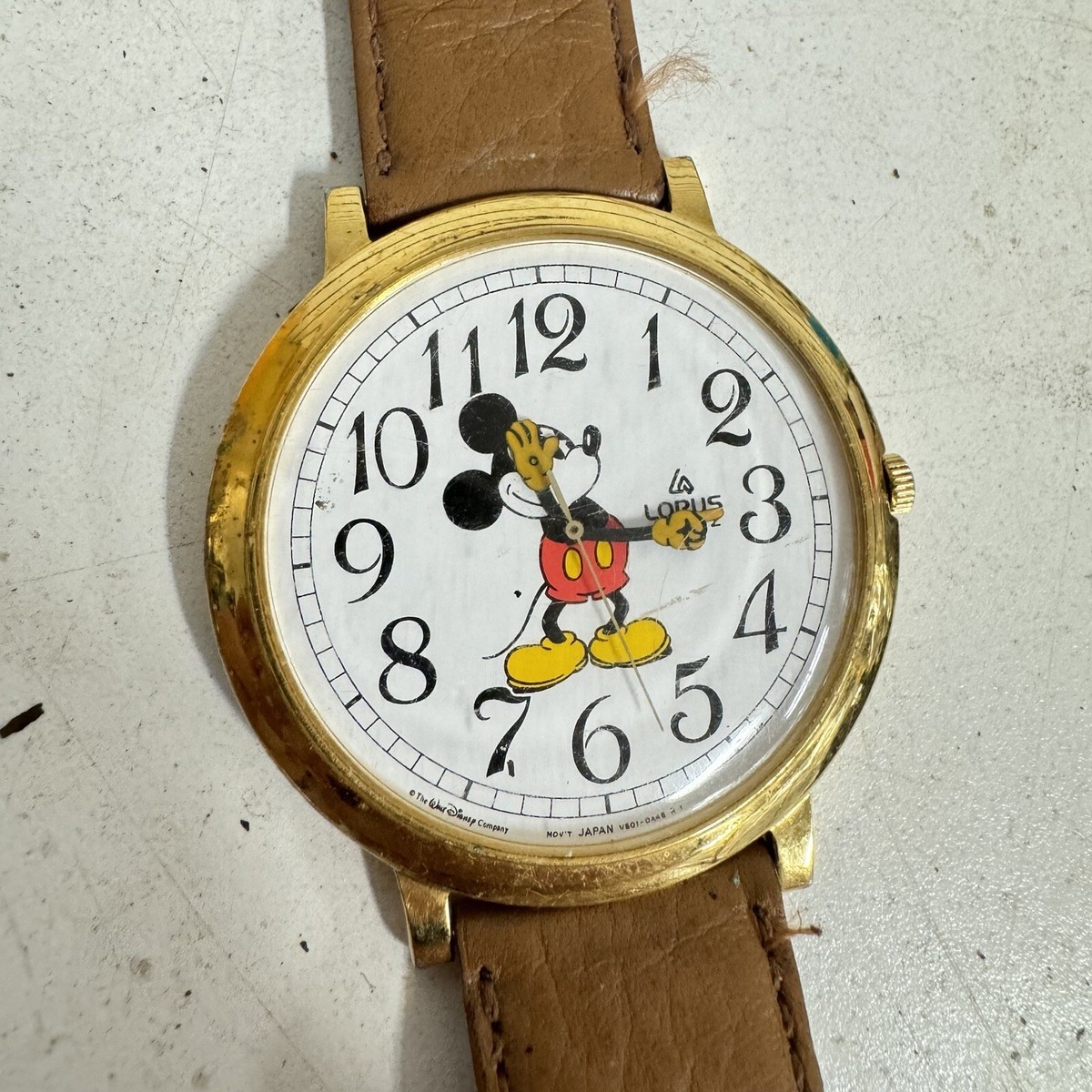 Lorus Seiko 1980\'s Mickey Mouse V501-0A20 Large Watch • Leather Wristband Vintage Men main image 4